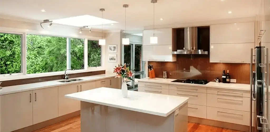 Kitchen cabinet refacing and remodel results in a modern kitchen in Tacoma, WA